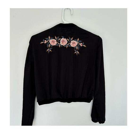 Zara Black silky top with embroidery, size M - Picture 4 of 6